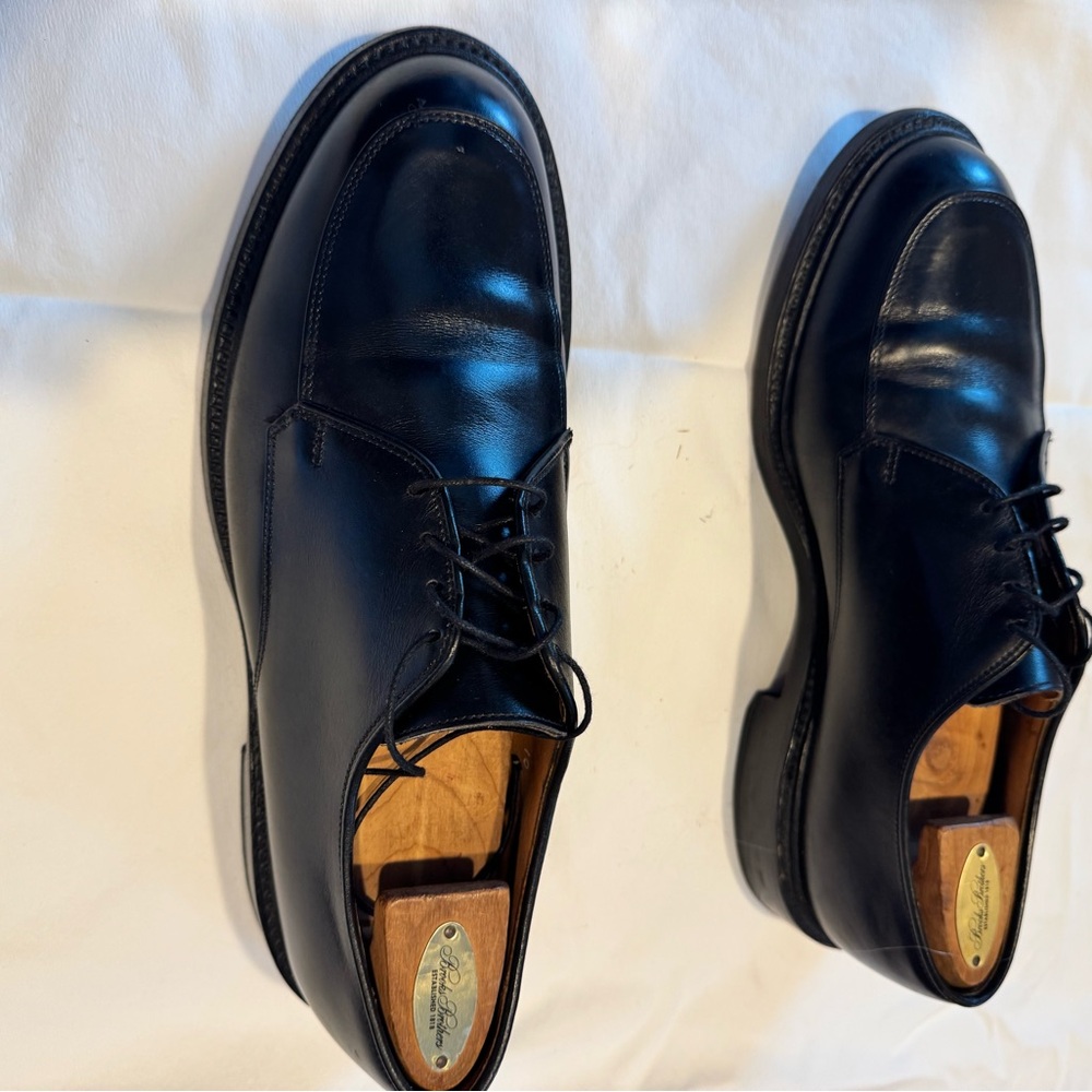 Allen Edmonds Brentwood Black Leather Oxfords size 10.